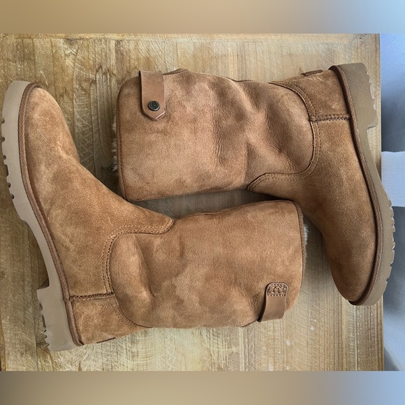 UGG Romely Cuffable in Chestnut Brown - Picture 8 of 10